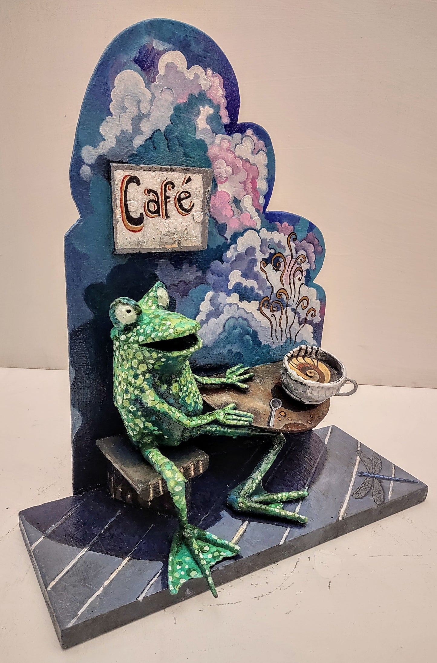 Frog at Cafe Vingette #1