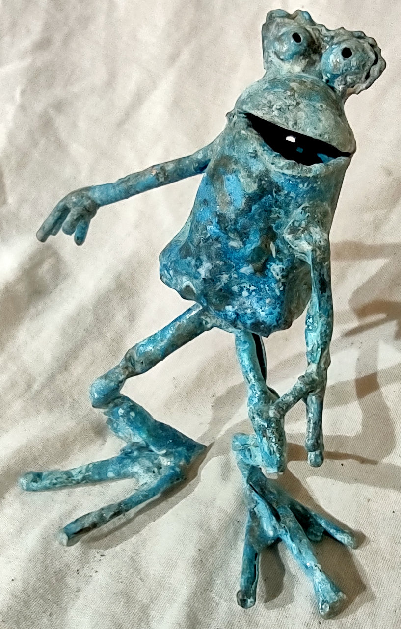 standing copper froglette shifting weight