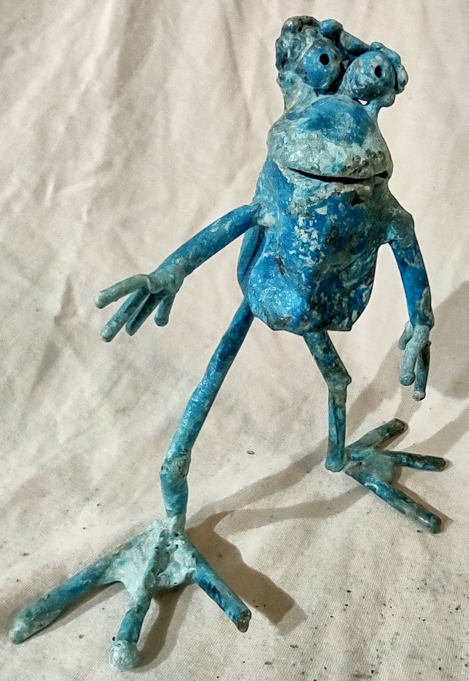 standing copper froglette action pose #1